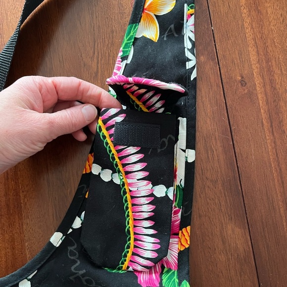 Local Design Black Floral Crossbody Bag with multiple pockets - Picture 6 of 11